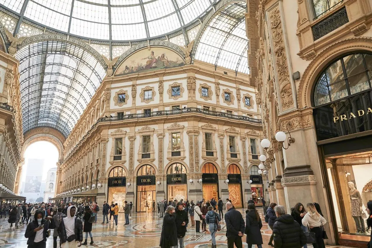 PRESTIGE BOUTIQUE HOMES -Duomo Galleria Vittorio Emanuele Milano 0*,  Italia
